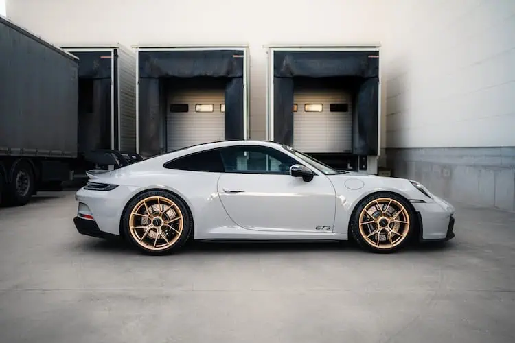 Seitenansicht vom Porsche 911 GT3 in Stuttgart