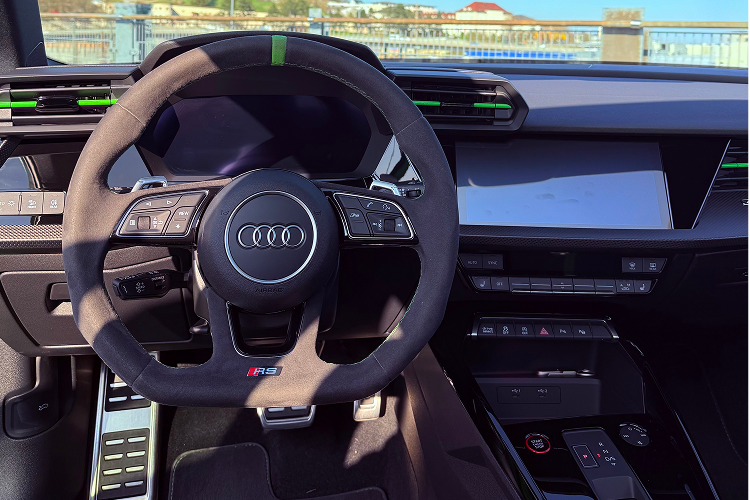 Innenraum vom Audi RS3 in Ulm