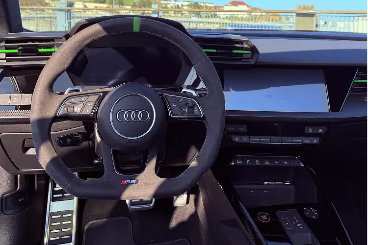 Innenraum vom Audi RS3 in Ulm
