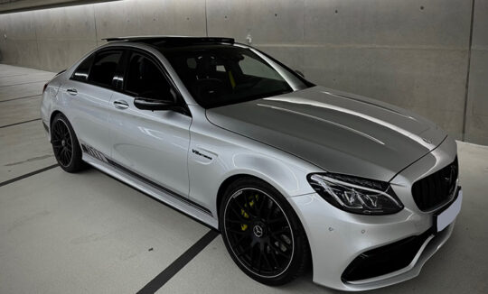 Mercedes C63 AMG mieten in Düsseldorf