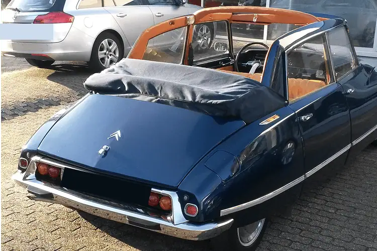 Heckansicht vom Citroen ID19 Oldtimer in Essen