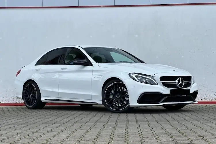 Seitenansicht vom Mercedes C63 AMG in Augsburg
