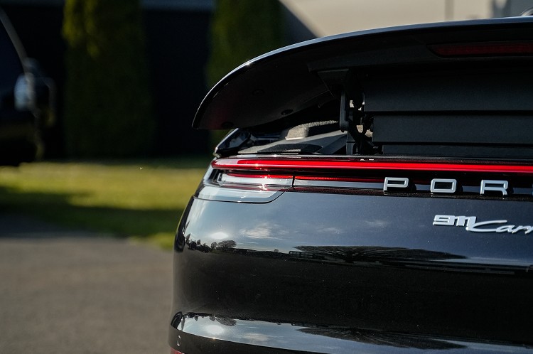 Heck rechts Porsche 992 4S Cabrio in Paderborn