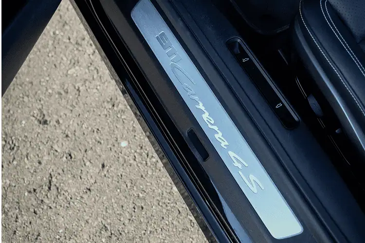 Logo Porsche 992 4S Cabrio in Paderborn