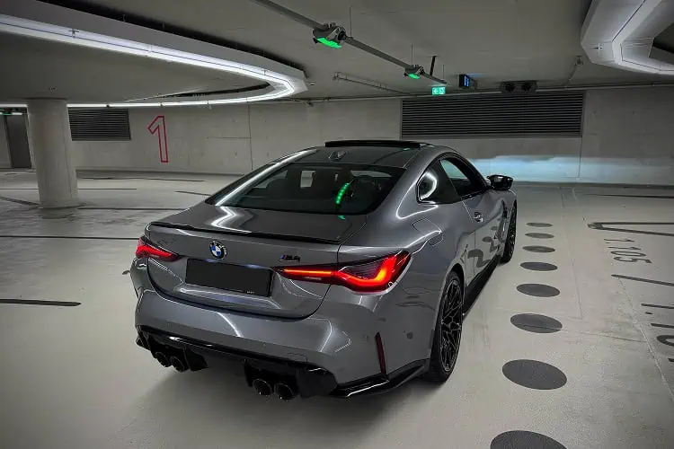 Heckansicht BMW M4 Competition in Düsseldorf