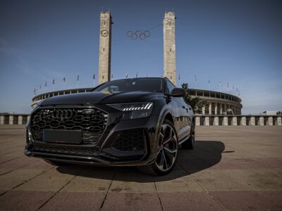 Frontansicht Audi RSQ8 in Berlin