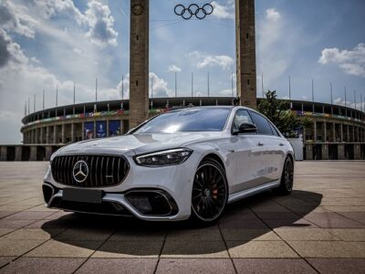 Mercedes-Benz S63 AMG E-Performance mieten in Berlin