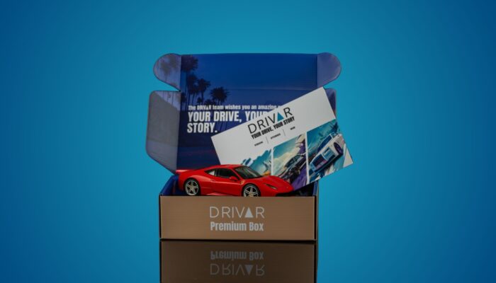 Offene DRIVAR Gutschein Box mit einem Ferrari drinne