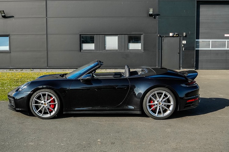 Seitenansicht Porsche 992 4S Cabrio in Paderborn