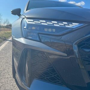 Frontansicht Details von der Audi RS3 Limousine in Wolfsburg