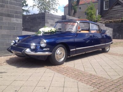 Seitenansicht vom Citroen ID19 Oldtimer in Essen