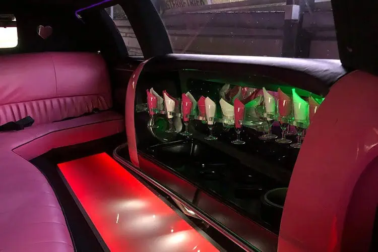 Innenraum von der Lincoln Town Car Luxus-Limousine in Essen