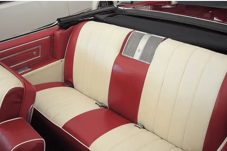 Innenraum vom Cadillac DeVille Oldtimer in Essen