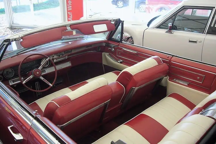 Innenraum vom Cadillac DeVille Oldtimer in Essen