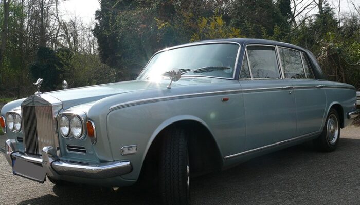 Seitenansicht vom Rolls Royce Silver Shadow I Oldtimer in Essen