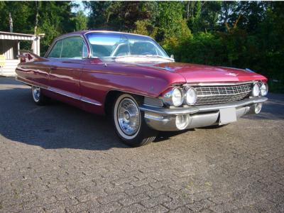Seitenansicht vom Cadillac DeVille Coupe Oldtimer in Essen
