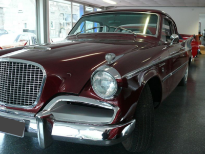 Frontansicht vom Stutebaker Silver Hawk Oldtimer in Essen