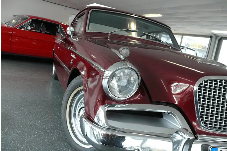 Frontansicht vom Stutebaker Silver Hawk Oldtimer in Essen