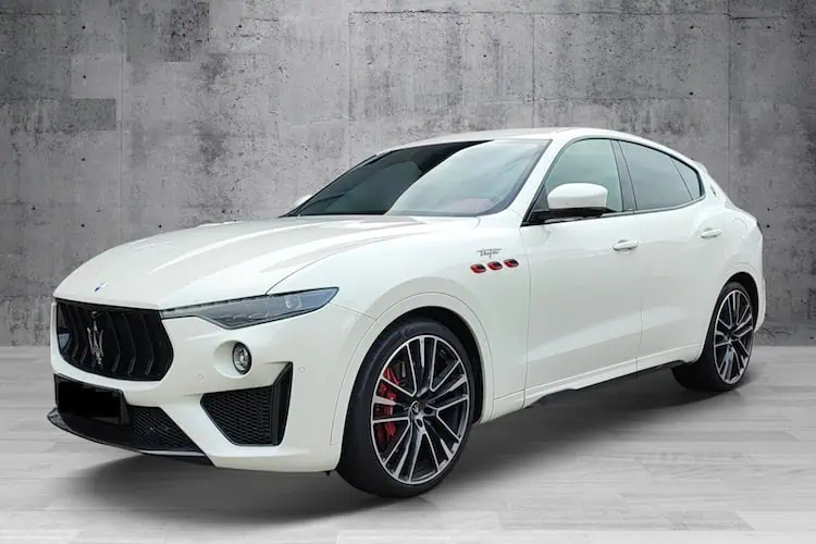 Maserati Levante Trofeo mieten in Dresden