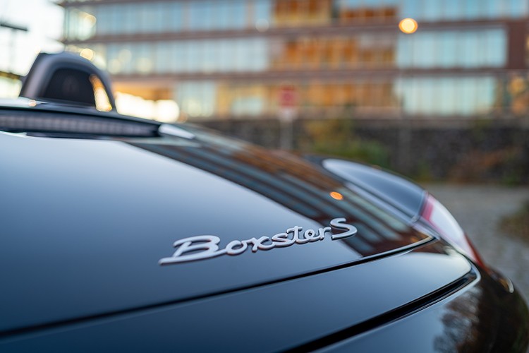 Logo Porsche 987 Boxster S in Hamburg