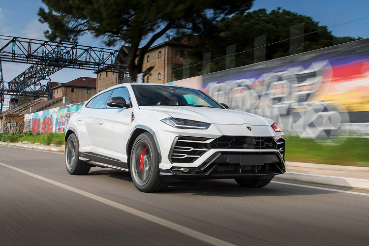 Lamborghini Urus mieten in Paderborn