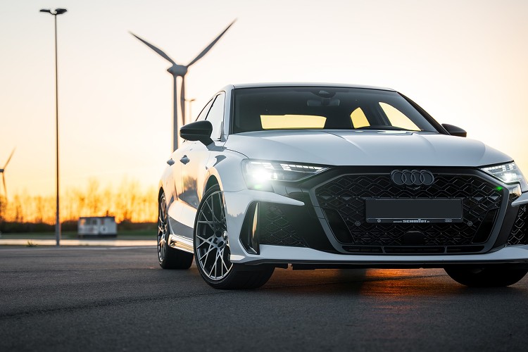 Frontansicht Audi RS3 Limousine in Hamburg