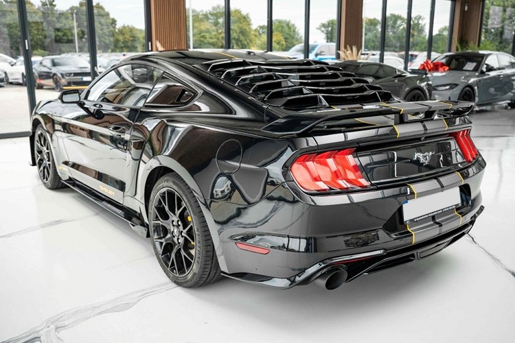 Heckansicht links Ford Mustang 2.3 Ecobooster in Braunschweig