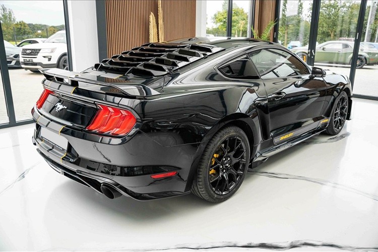 Heck rechts Ford Mustang 2.3 Ecobooster in Braunschweig