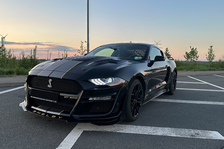 Seitenansicht links Ford Mustang 2.3 Ecobooster in Braunschweig