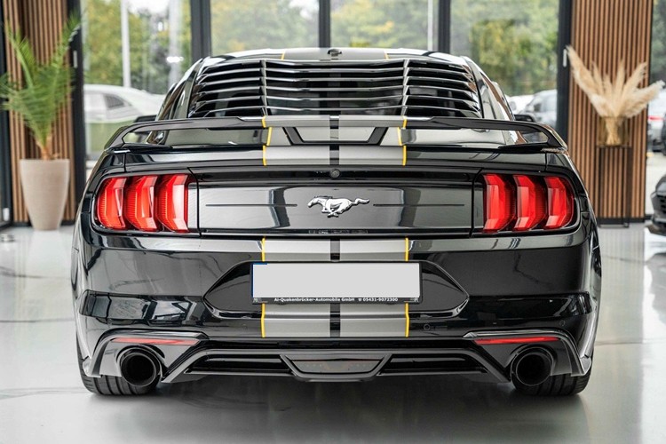 Heckansicht Ford Mustang 2.3 Ecobooster in Braunschweig