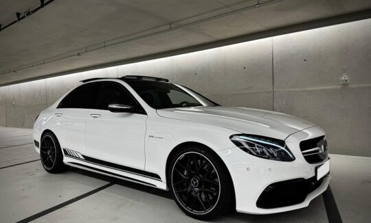 Mercedes C63 AMG mieten in Düsseldorf