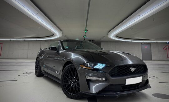 Ford Mustang Cabrio mieten in Düsseldorf