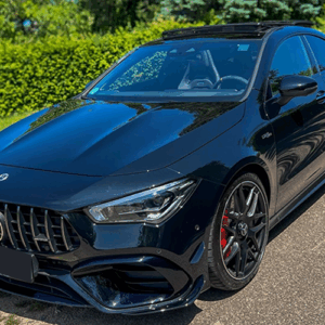 Mercedes-AMG CLA 45 S Coupé mieten in Stuttgart