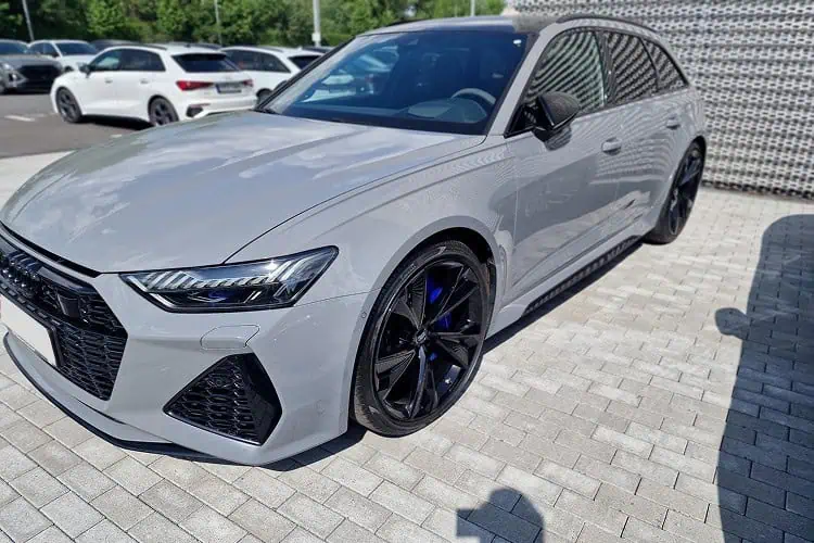 Audi RS6 C8 mieten in Dortmund