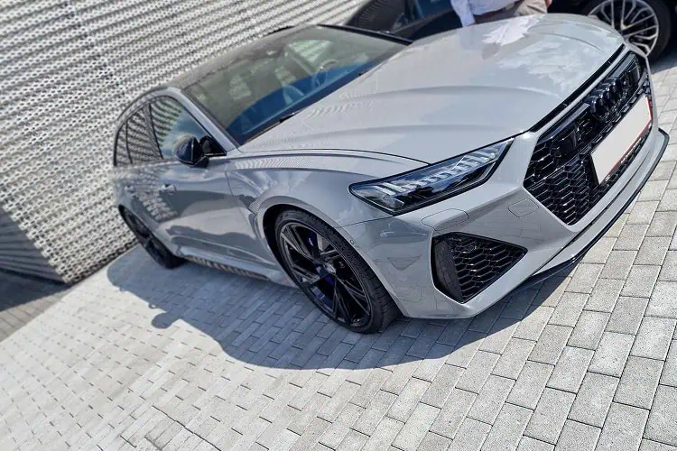 Frontalansicht Audi RS6 C8 in Dortmund
