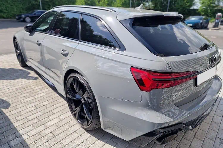 Heckansicht Audi RS6 C8 in Dortmund