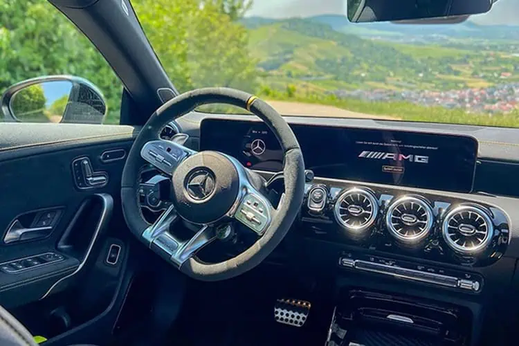 Interior Mercedes-AMG CLA 45 S Coupé in Stuttgart