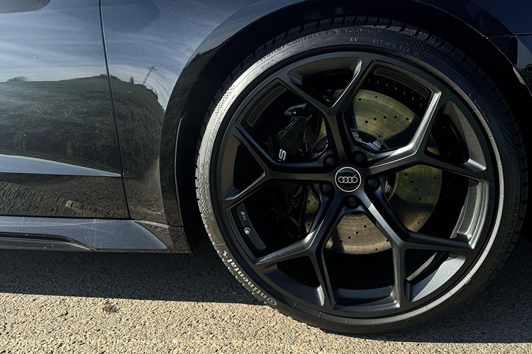 Reifen Audi RS7 Performance in Wuppertal bei Dortmund