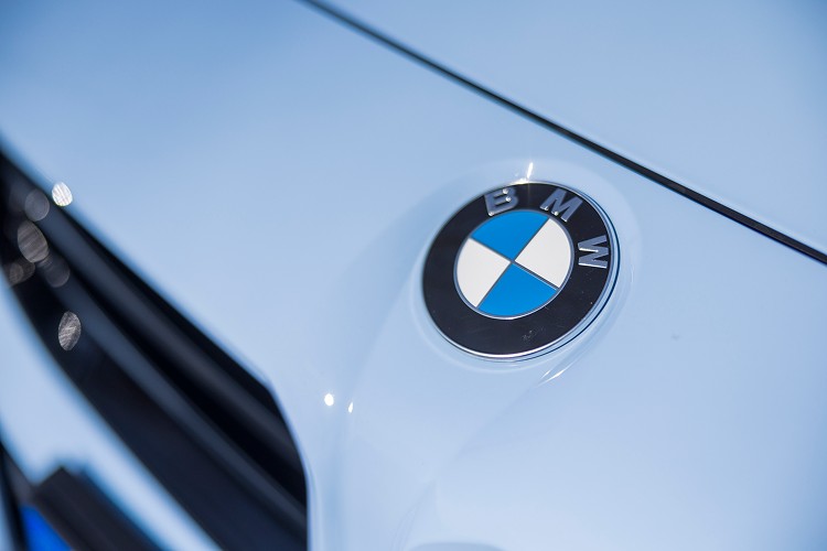 Logo BMW M2 Coupe am Bodensee