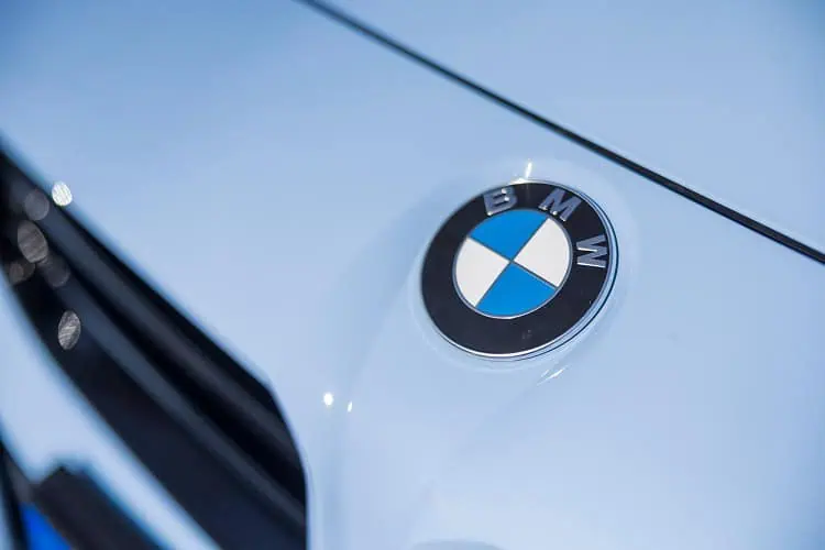 Logo BMW M2 Coupe am Bodensee