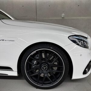 Seitenansicht vorne Mercedes C63 AMG in Düsseldorf