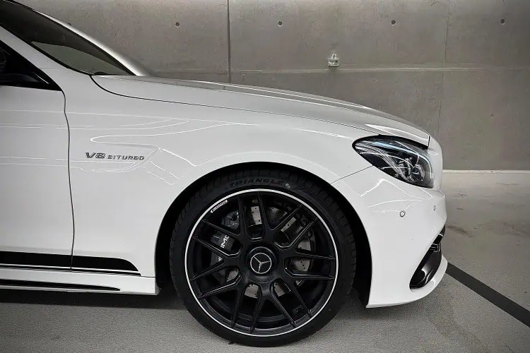 Seitenansicht vorne Mercedes C63 AMG in Düsseldorf