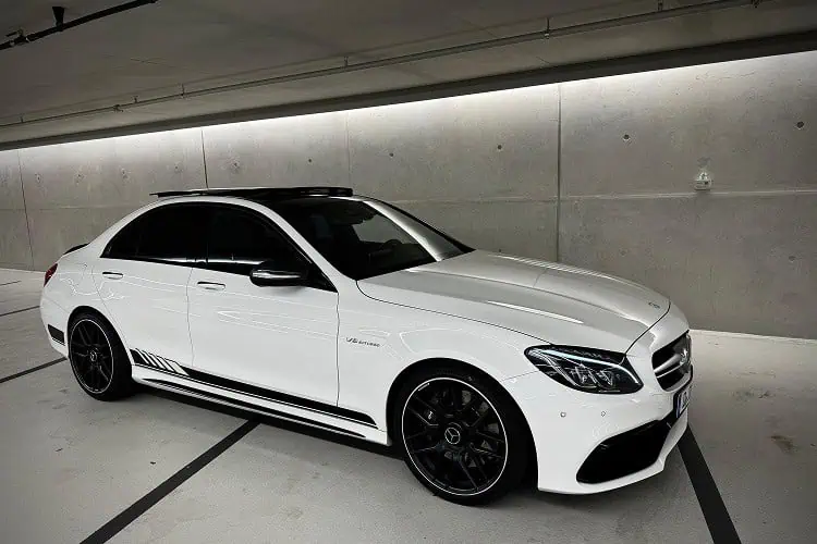 Seitenansicht Mercedes C63 AMG in Düsseldorf