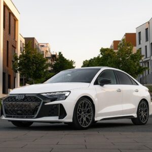 Audi RS3 Limousine mieten in Leipzig