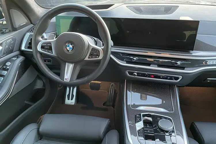 Interior BMW X7 xDrive 40d bei München