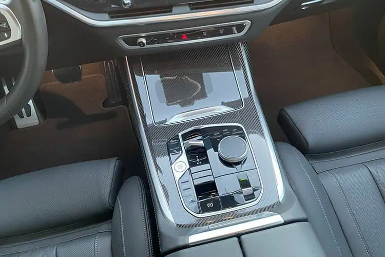 Mittelkonsole BMW X7 xDrive 40d bei München
