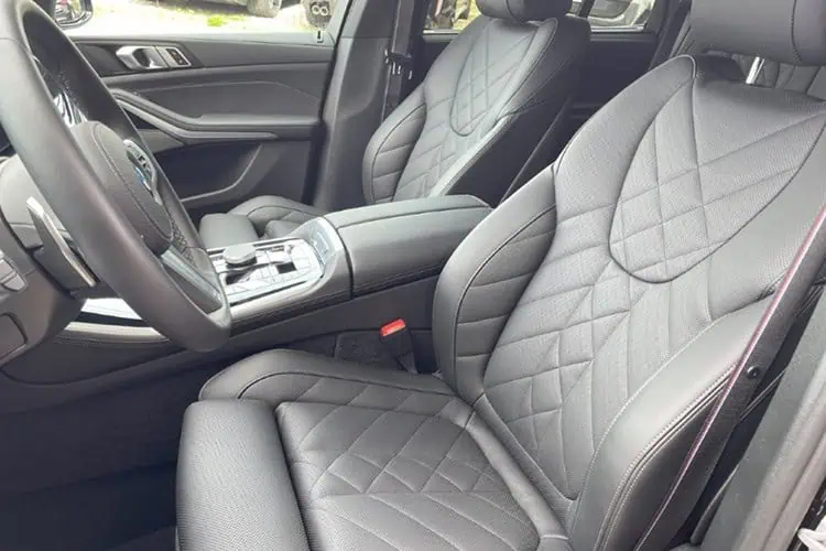 Fahrersitz BMW X5 xDrive 40d bei München