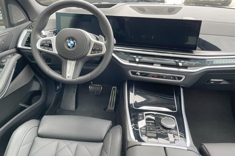Interior BMW X5 xDrive 40d bei München