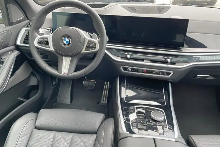 Interior BMW X5 xDrive 40d bei München