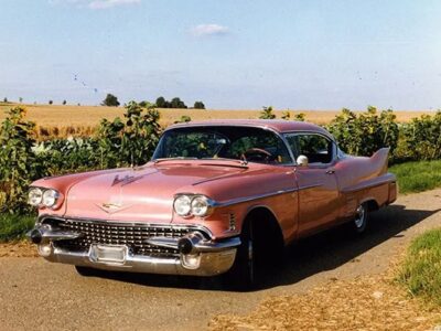 Cadillac DeVille mieten in Stuttgart